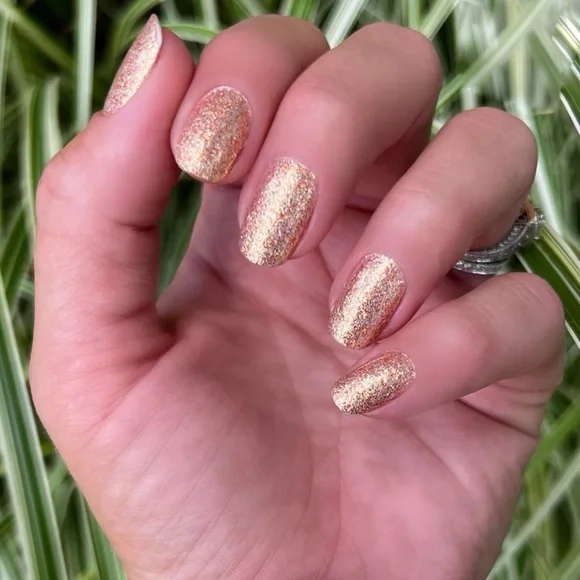 Color Street | Mojave Gold, a gold glitter, hard to find - retired set - Picture 3 of 10